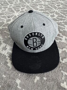 Mitchell & Ness Brooklyn Nets NBA Gray Black Snapback Hat